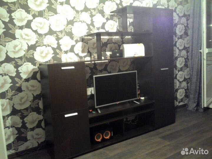 Стенка в гостиную