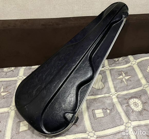 Кейс для электрогитары