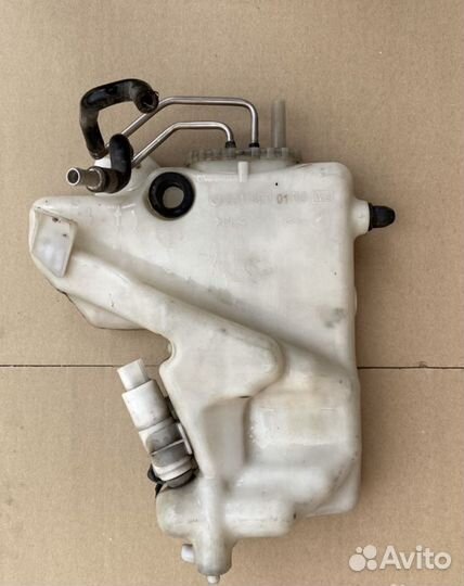 Бачек омывателя Mercedes W211