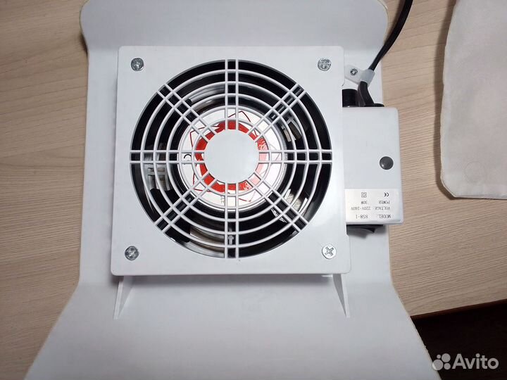 Маникюрная вытяжка, пылесос