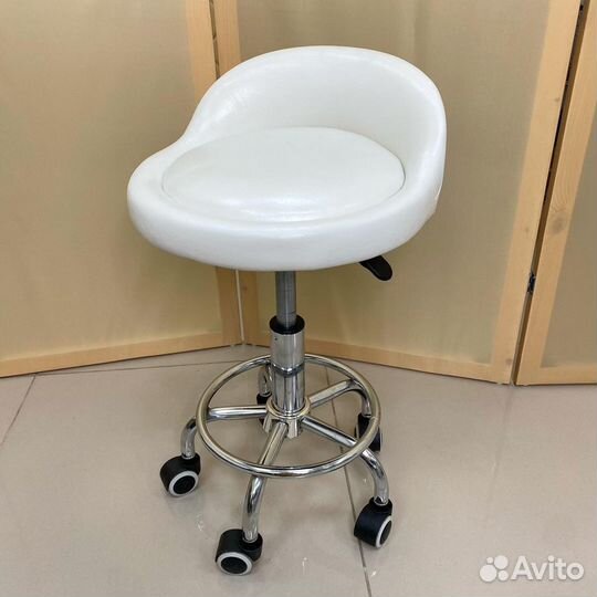 Стулья на колесах