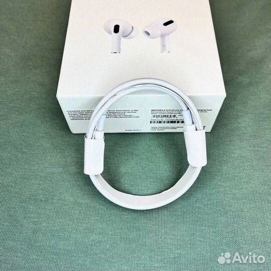 AirPods Pro 2: Музыка, которая радует