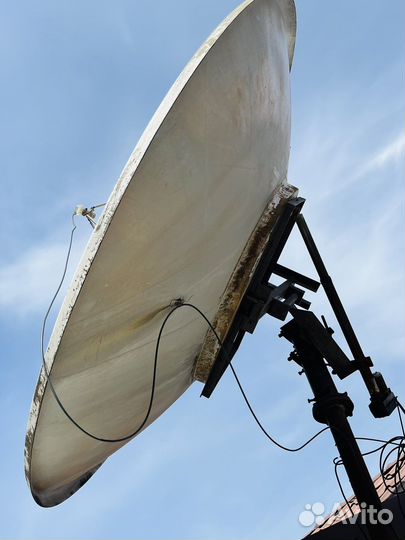 Большая спутниковая антена