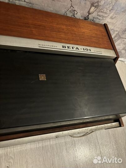 Виниловый проигрыватель пластинок вега 101