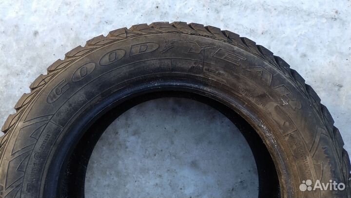 Goodyear UltraGrip Extreme 195/65 R15 91T