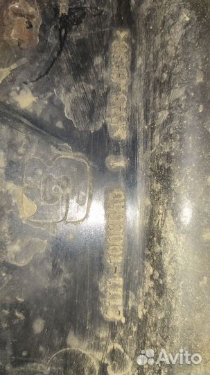 Крышка двигателя ваз 2110,11,12,13,14,Гранта