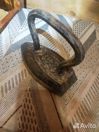 Утюг чугунный старинный