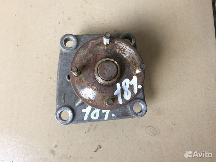 Кронштейн вискомуфты Mitsubishi Montero Sport 3.5