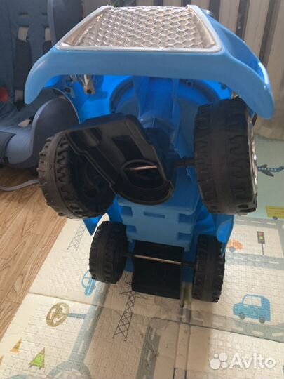 Машинка каталка толокар с ручкой