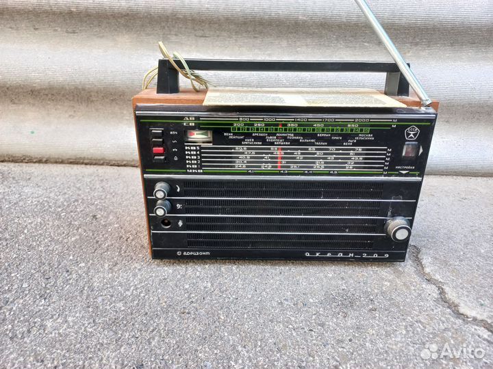 Радиоприемник СССР океан 209