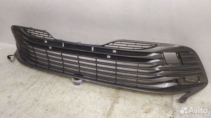 Решетка бампера передняя Toyota Camry XV70 2017