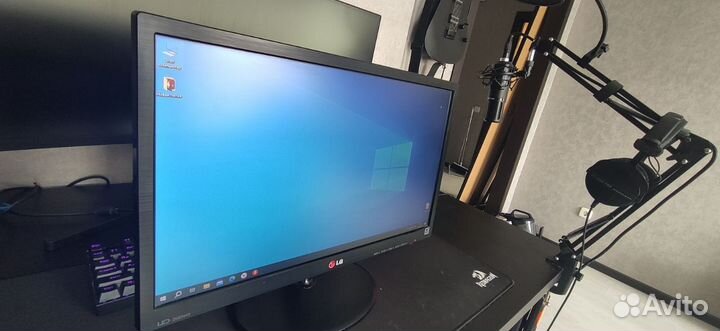 Монитор LG 20EN43 20