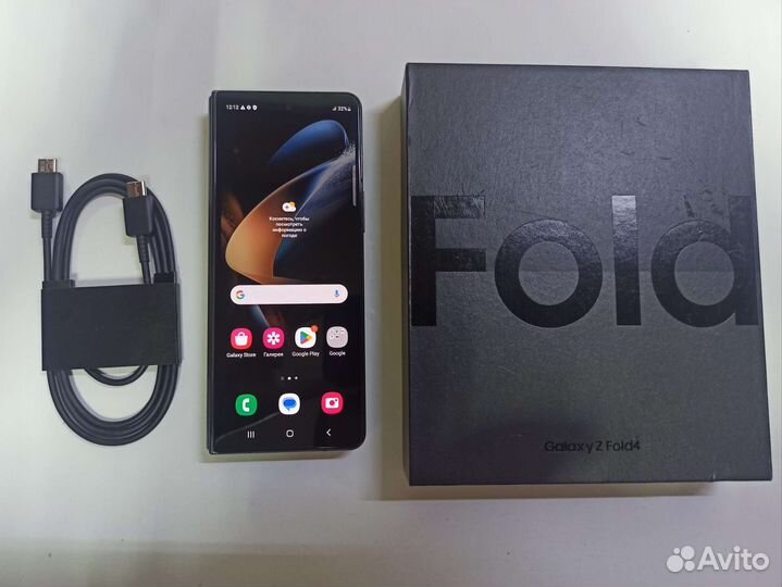 Samsung Galaxy Z Fold 4
