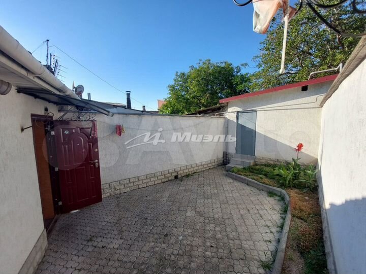 Дом 32,6 м² на участке 1 сот.