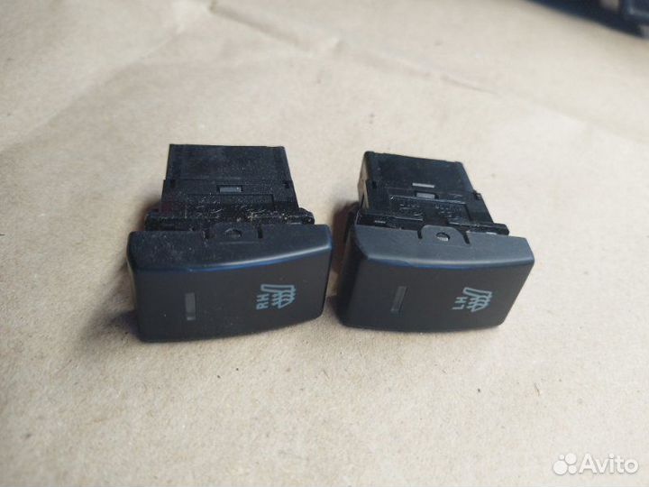 Кнопка обогрева сидений Kia Picanto G4HE 2006