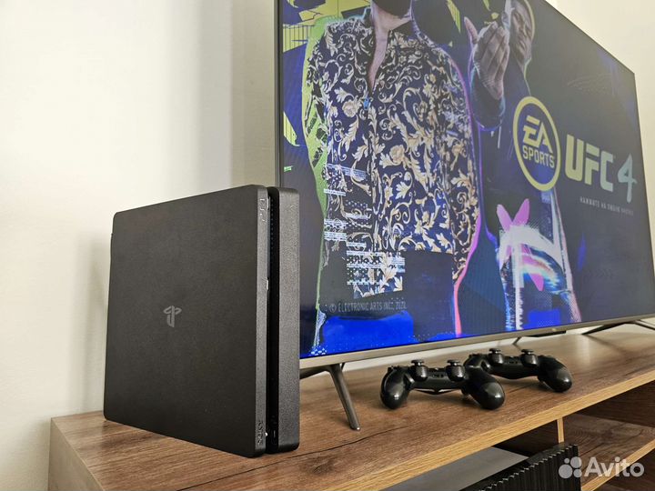Sony playstation 4 slim + 44 игр