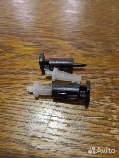 Клипсы для крепления кулера процессора