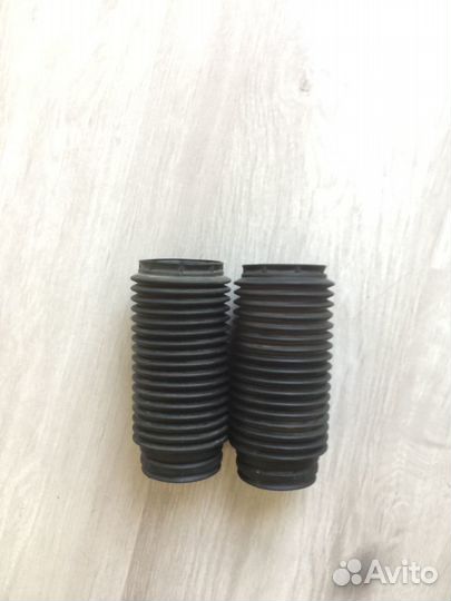 Пыльник амортизатора монdео IV