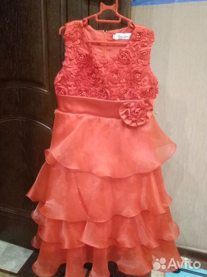 Нарядное платье