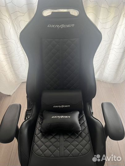 Игровое кресло dxracer