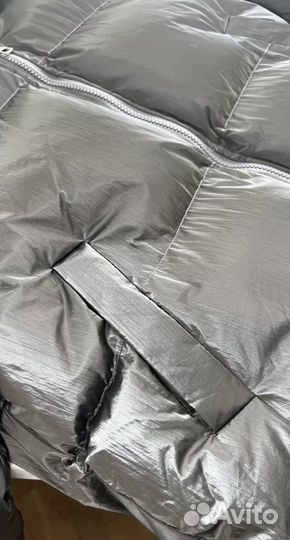 Пуховик короткий блестящий