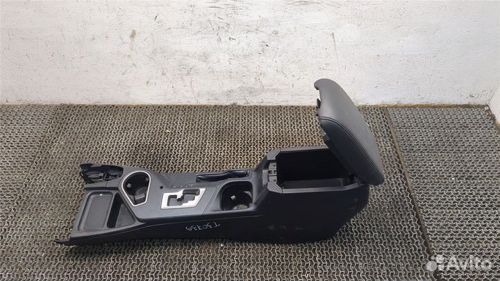 Консоль салона Toyota RAV 4, 2016