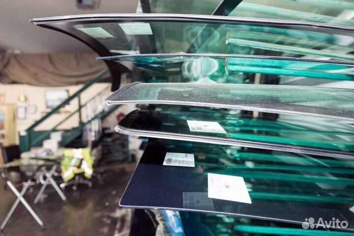 Заднее стекло на Шевроле Круз