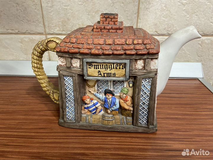 Коллекционный чайник Smugglers Arms