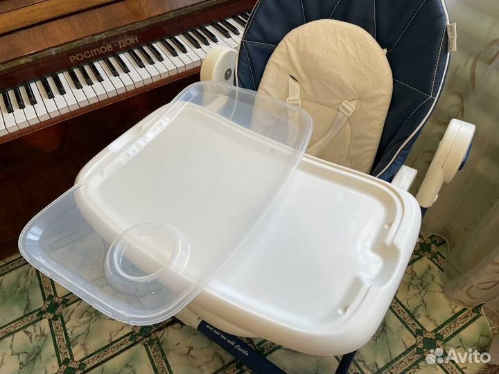 Стульчик для кормления Capella