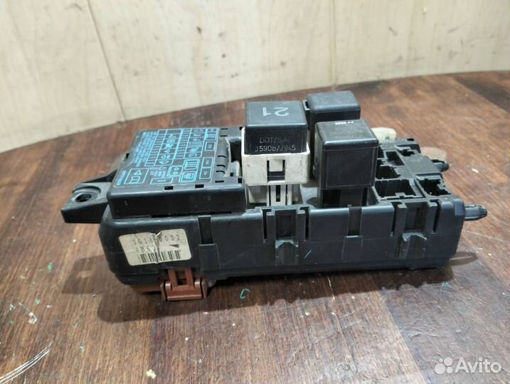 Блок предохранителей Mitsubishi Space star 1.6 4G1