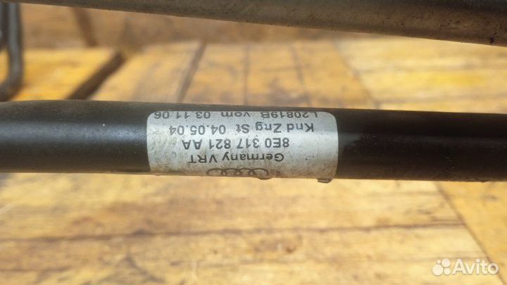 Трубка системы охлаждения АКПП Audi A4 B7 2.0 2009