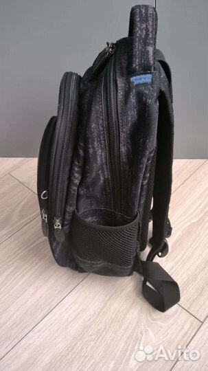 Рюкзак школьный