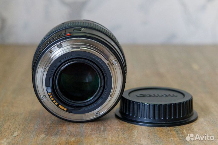 Объектив Canon EF 50mm f/1.4 USM