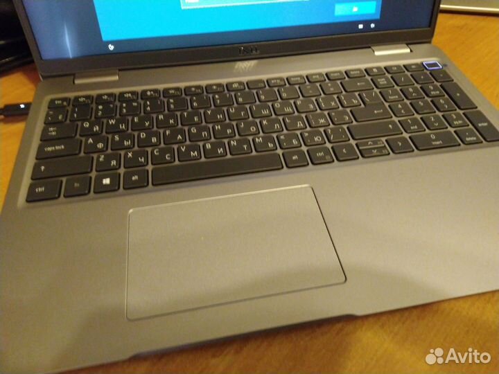Ноутбук dell Latitude 5520-1145