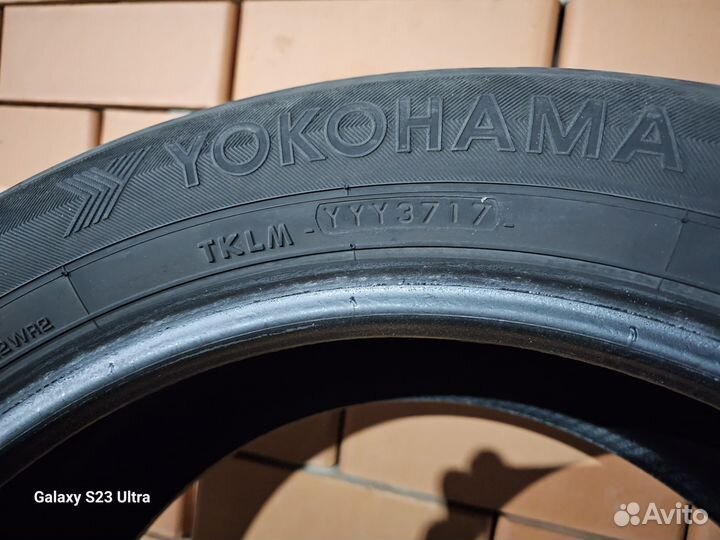 Yokohama BluEarth E70 215/55 R17