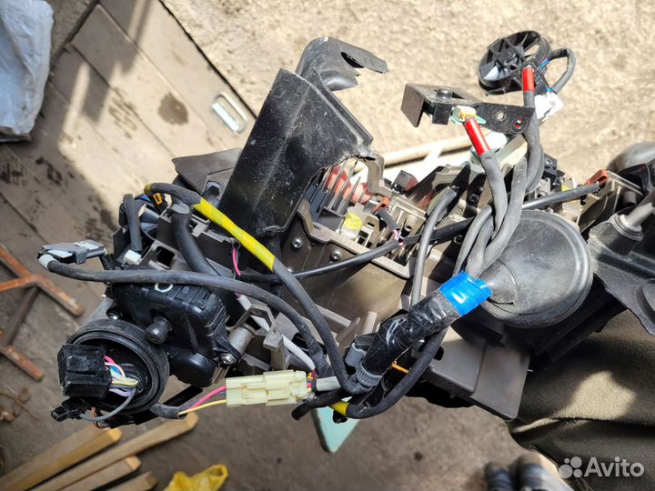 Lexus lx 570 фара правая