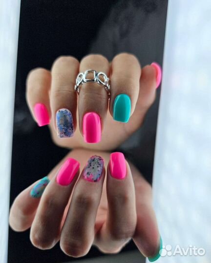 Маникюр, педикюр, наращивание ногтей, коррекция