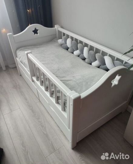 Детская кровать от 2 лет с бортиками