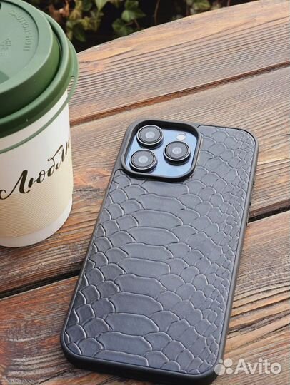 Чехол на iPhone 13 pro max кожаный питон змея