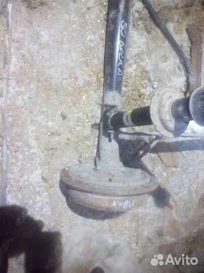 Балка задняя траверса задняя в сборе Audi Ауди 80