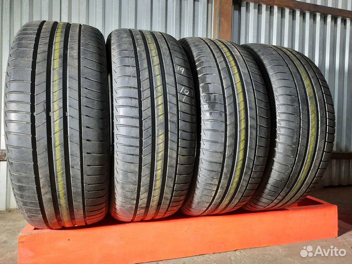 Bridgestone Alenza 001 235/55 R19