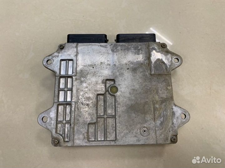 Блок управления двигателем Mitsubishi Colt Z34A