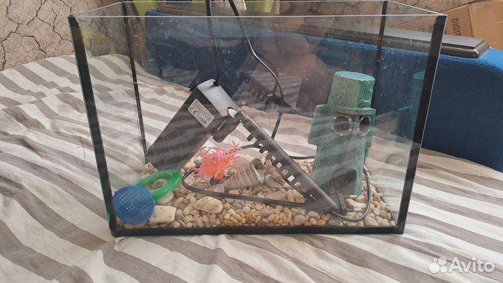 Продам аквариум для рыбок