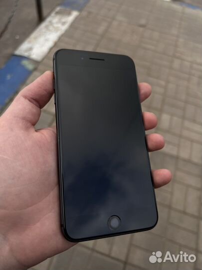 iPhone 8 plus 64gb