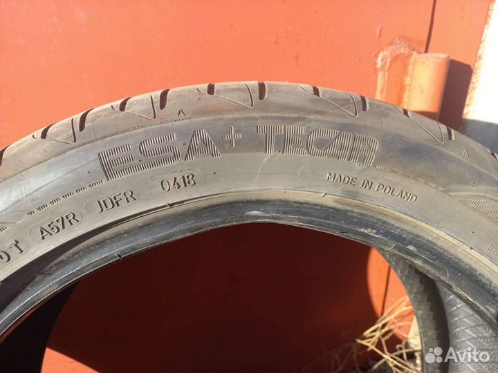 Esa-Tecar Spirit 5 UHP 225/45 R17 94Y