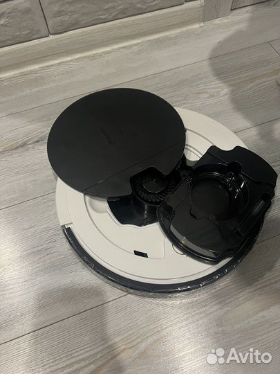 Робот пылесос