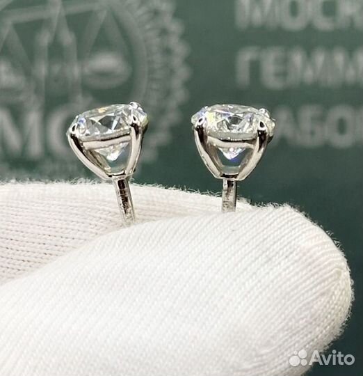 Новые золотые гвоздики с бриллиантами 2,19 ct