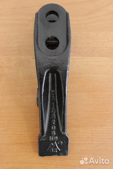 Зуб ковша 53103205 центральный Black Rock