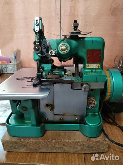 Оверлок для швейной машины