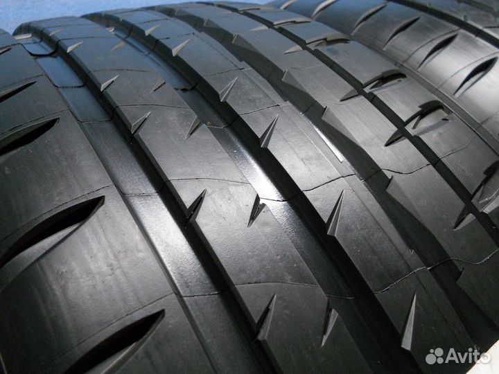 Michelin Pilot Sport 4 S 315/30 R22 107Y